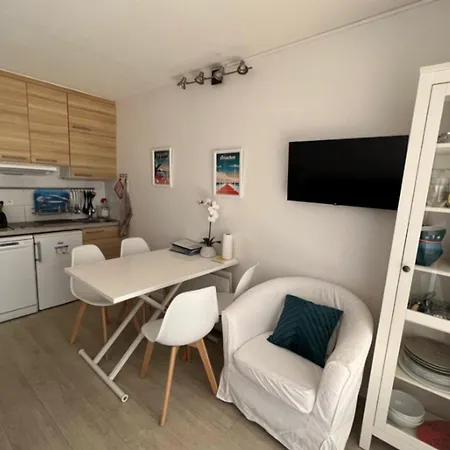 Flat With Swimming Pool Close To The