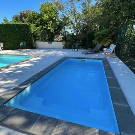 Flat With Swimming Pool Close To The Apartment *