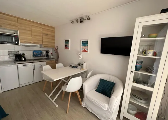 Flat With Swimming Pool Close To The